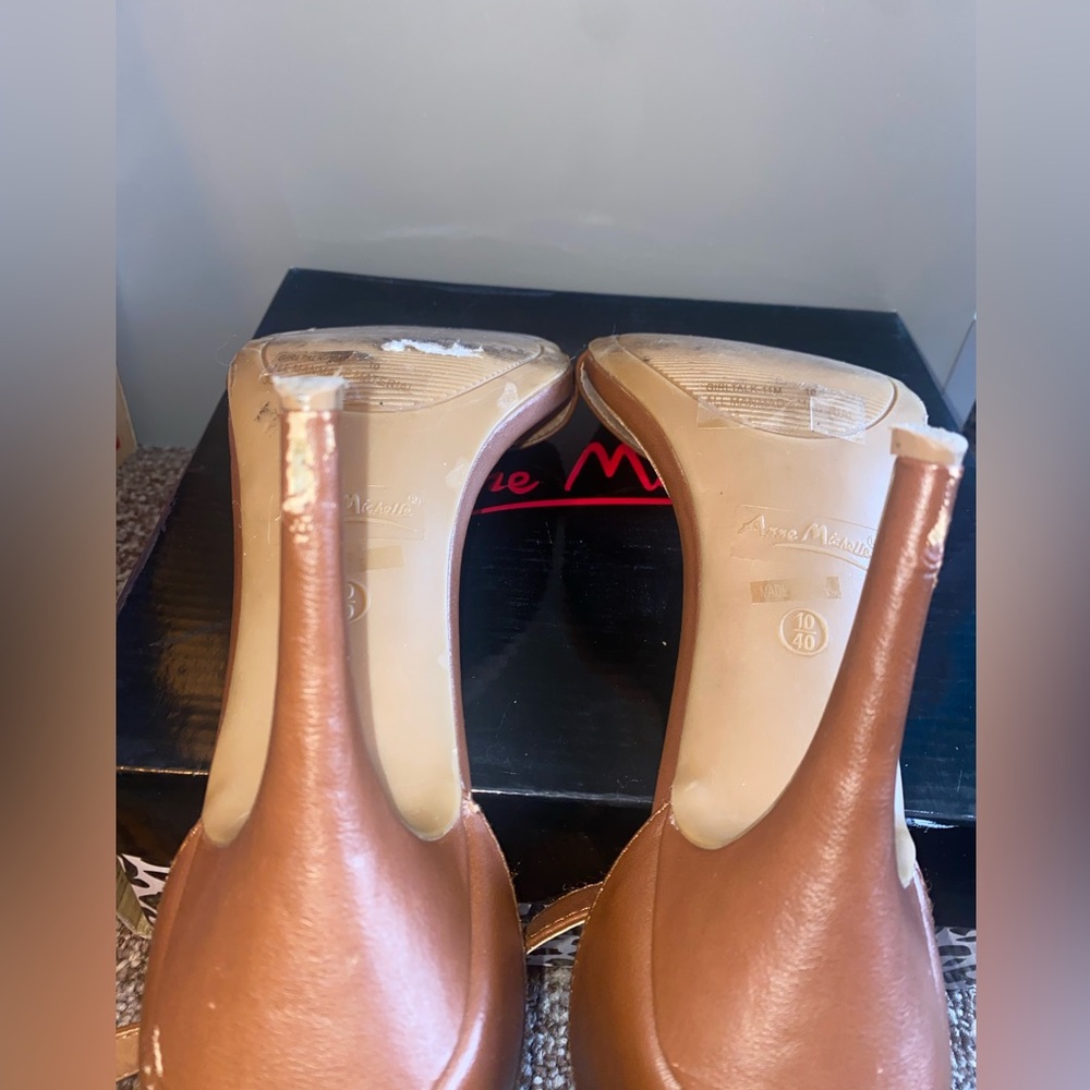 Brown Heels - Picture 4 of 4